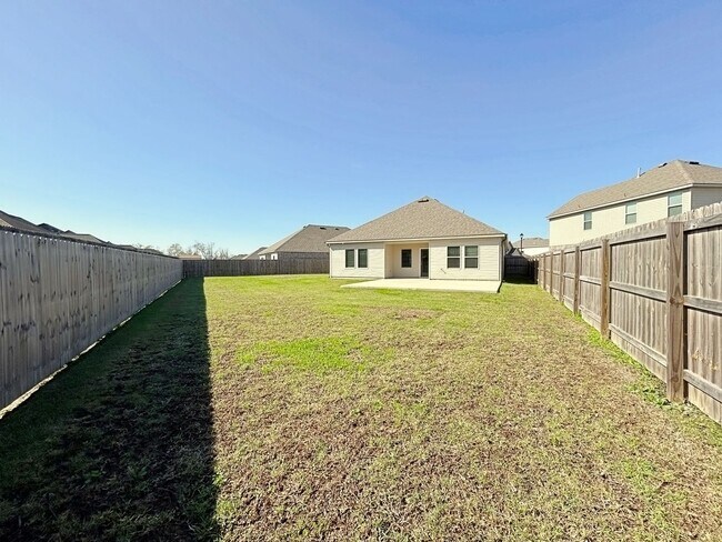 Building Photo - 13968 Malbec Ave