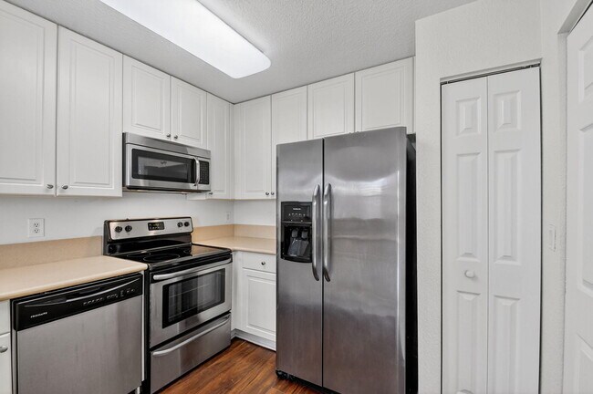 Building Photo - 2938 Hope Valley St