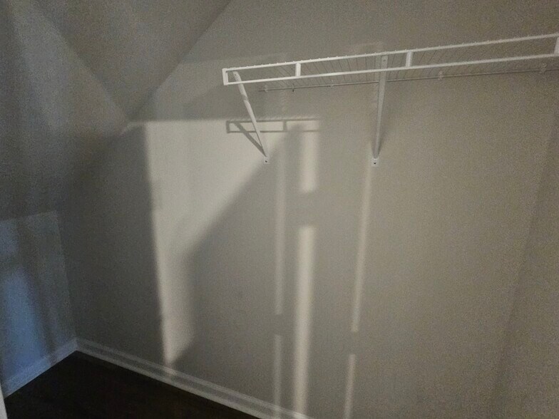 Building Photo - 7566 Knightbell Cir