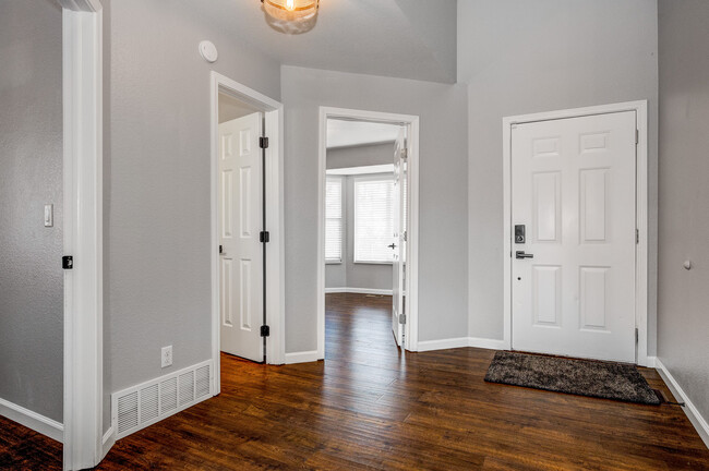 Building Photo - 740 Stargate Dr