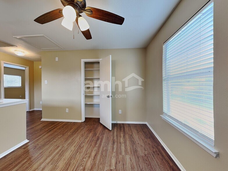 Building Photo - 6114 Elton Knolls St
