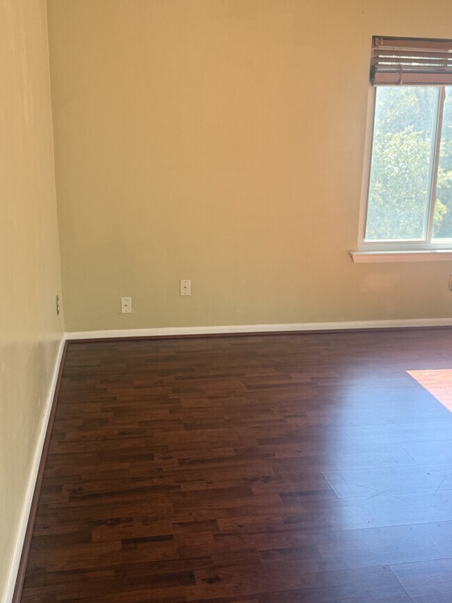 Building Photo - 2526 Cove Point Pl