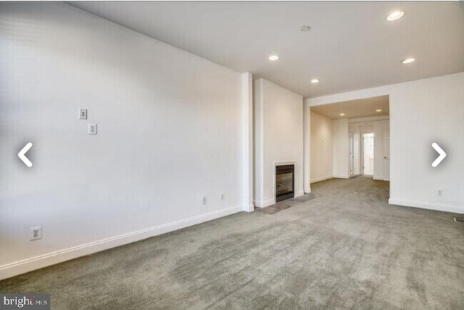 Building Photo - 111 E Cross St