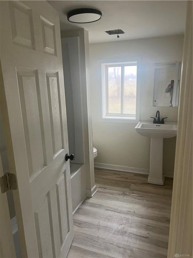 Building Photo - Family Home for Rent in Jamestown