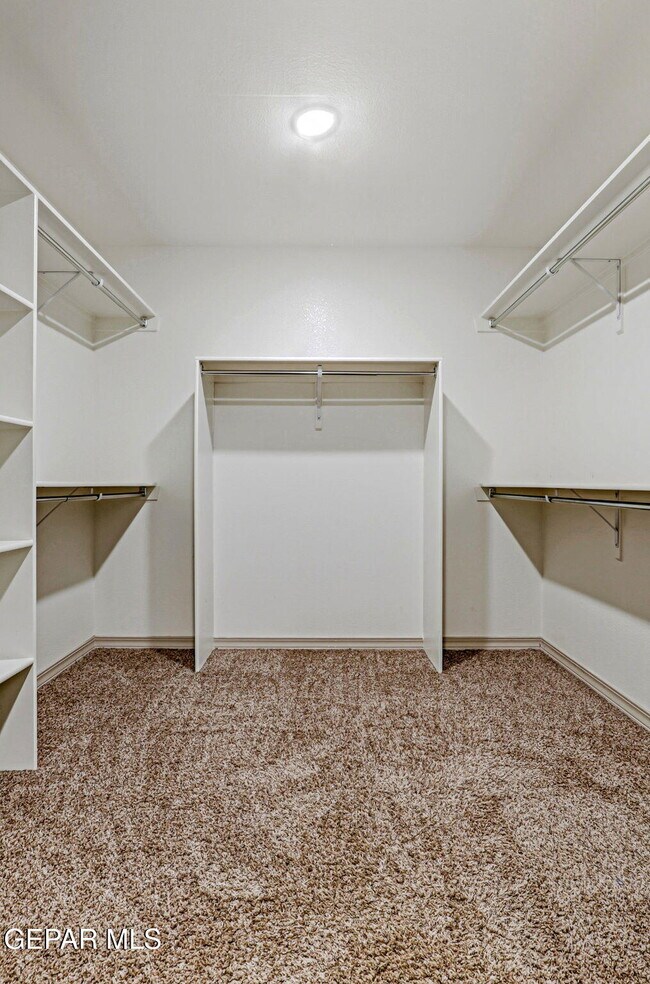 Building Photo - 14705 Tierra Escape Ave