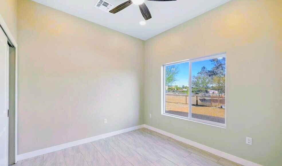 Building Photo - 1325 W Speedway Blvd