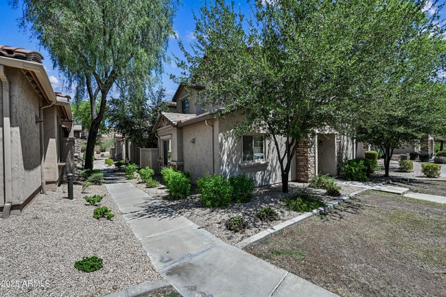 Primary Photo - 41708 N Parker Ct