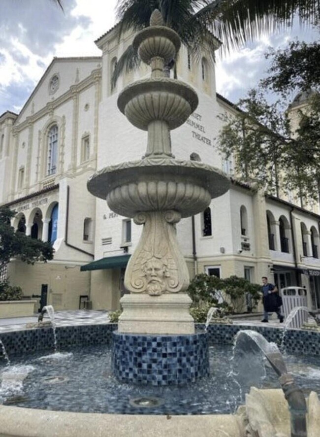 Building Photo - 3636 Whitehall Dr