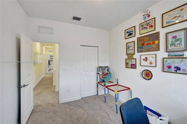 Building Photo - 242 SW 159th Ln