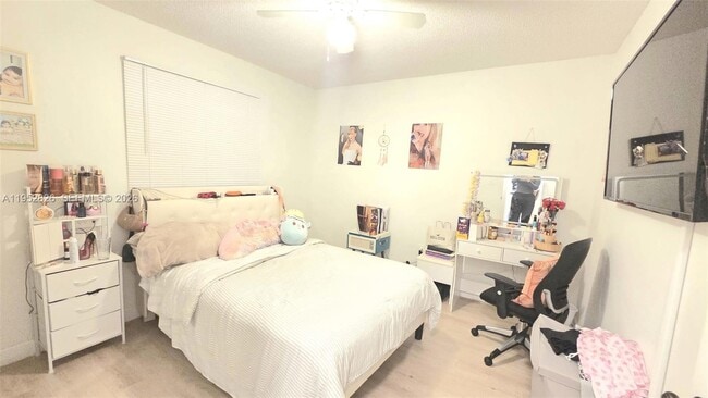 Building Photo - 7911 SW 152nd Ave