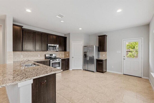 Building Photo - 12123 Parade Park Pl