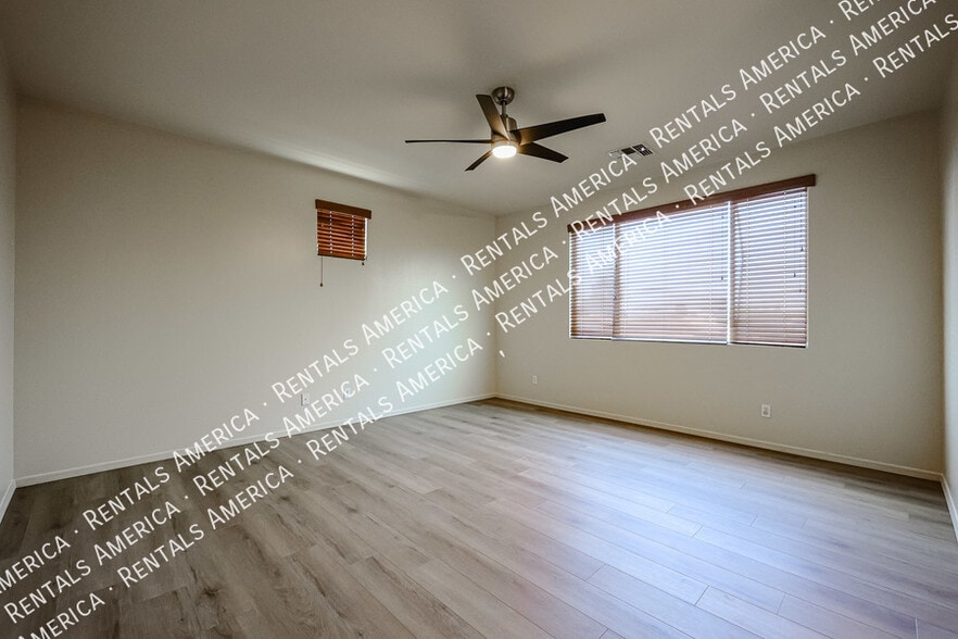 Building Photo - 3410 S Sunland Dr