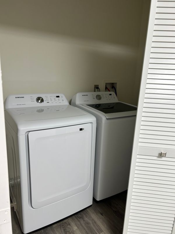 Building Photo - 818 Manning Way SW