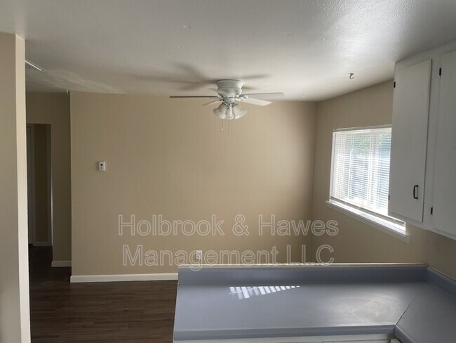 Building Photo - 3613 Highland Dr