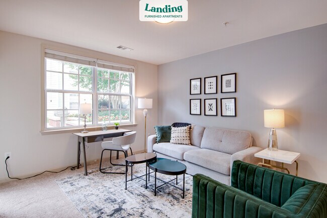 Building Photo - 925 N Garfield St