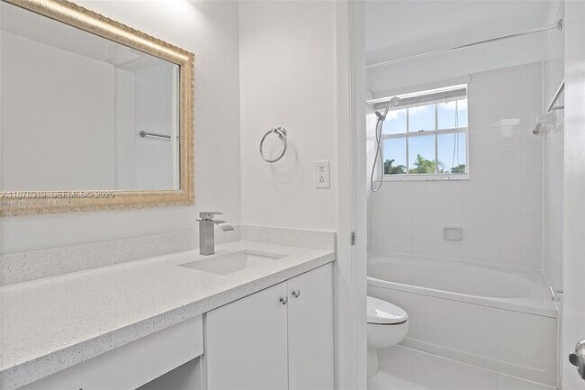 Building Photo - 11828 SW 100th St