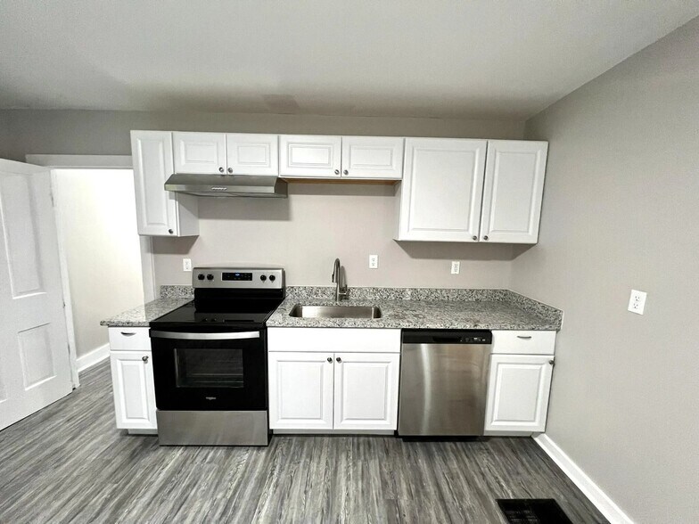 Building Photo - 1607 Banklick St