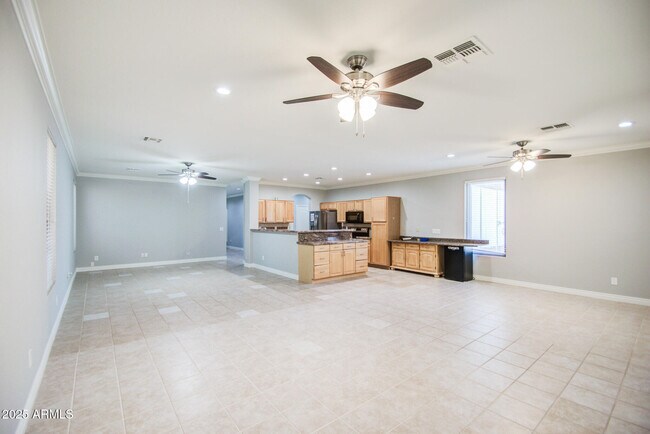Building Photo - 1634 W Windsong Dr