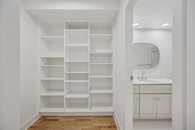 Building Photo - Russian Hill Studio with Expansive Private Balcony, Dedicated Parking + Exceptional Storage