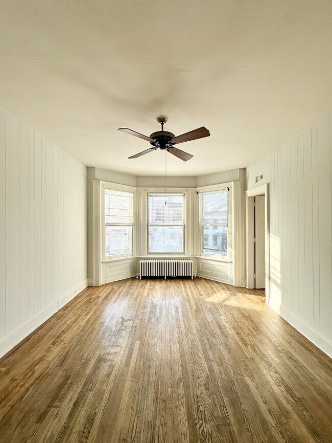 Building Photo - 130 5th Ave