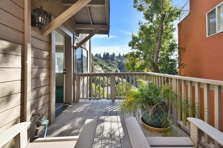 Building Photo - 616 Gravatt Dr