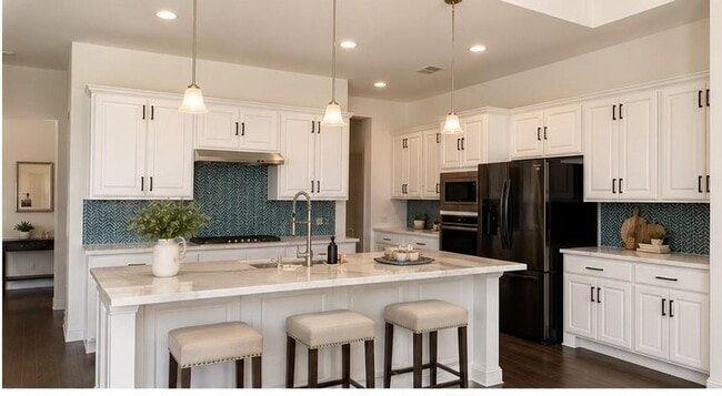 Building Photo - 813 Palamos Dr