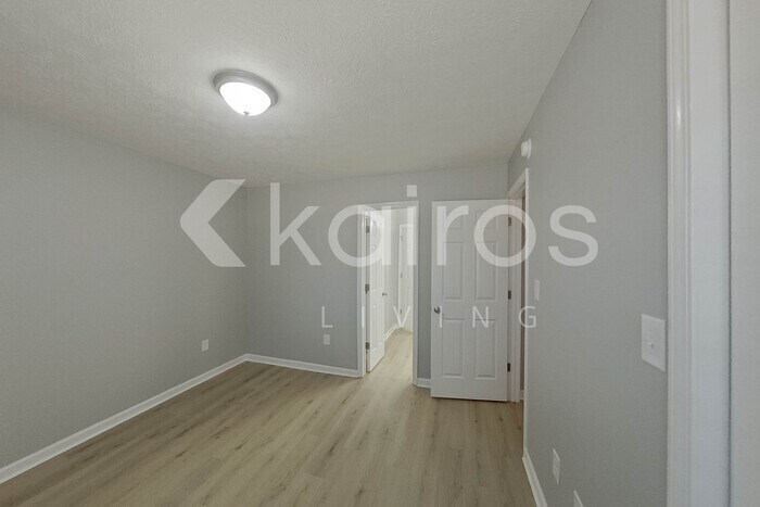 Building Photo - 180 Deer Pkwy