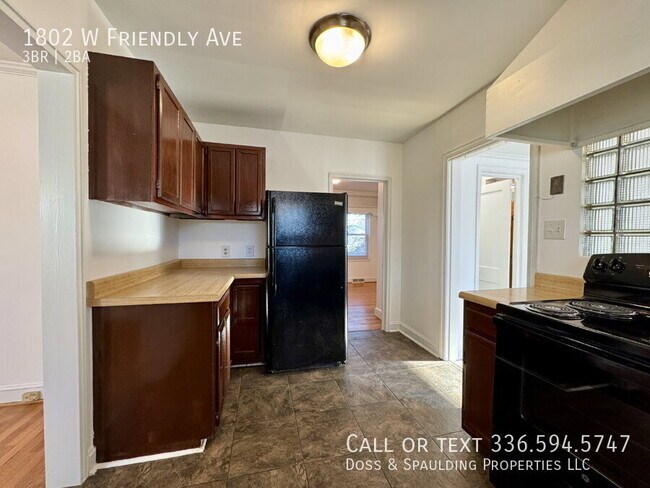 Building Photo - 1802 W Friendly Ave