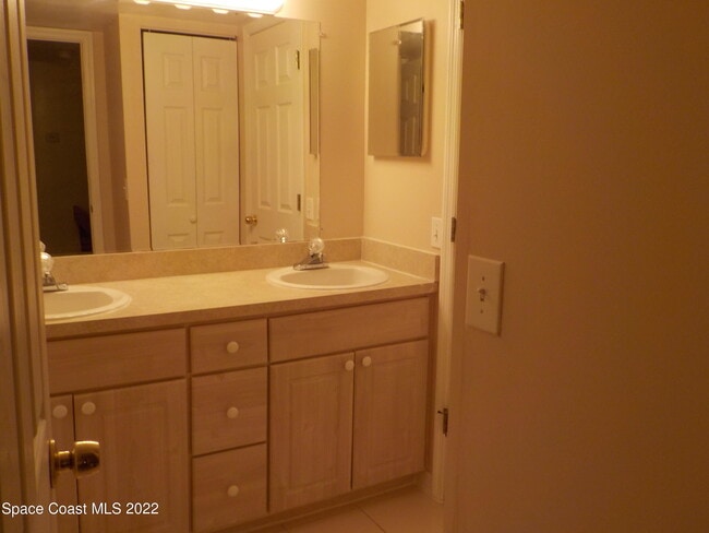 Building Photo - 3218 Vista Oaks Cir NE
