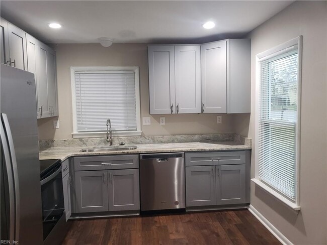 Building Photo - 3533 Dana Ln