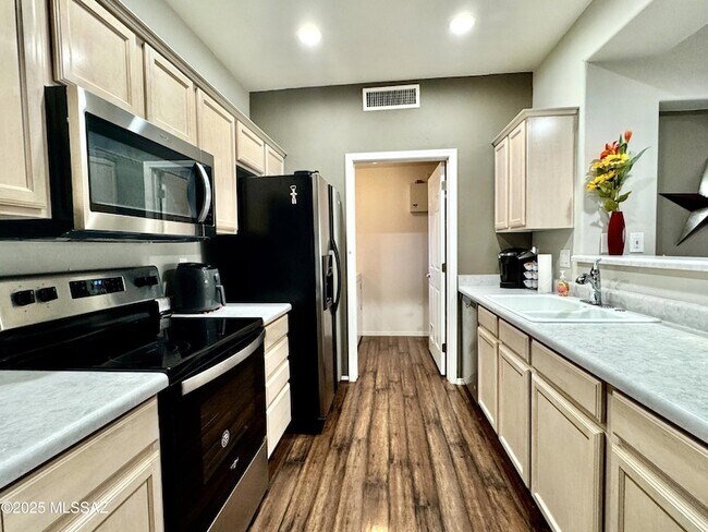 Building Photo - 655 W Vistoso Highlands Dr