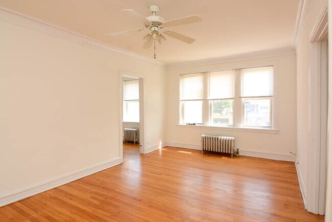 Building Photo - 4801 N Fairfield Ave