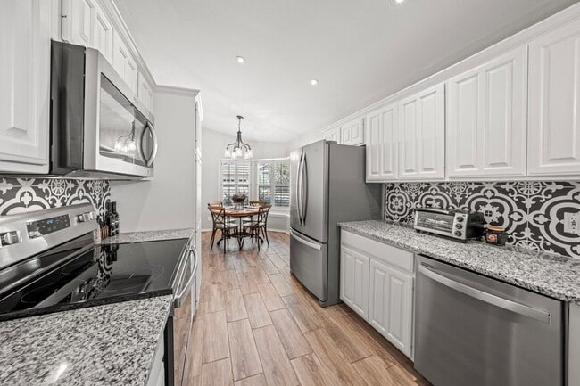 Building Photo - 127 Terrace Ln