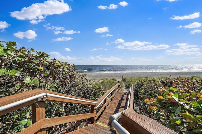 Building Photo - 100 Ocean Trail Way