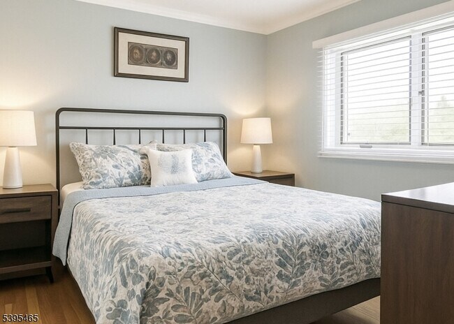 Building Photo - 128 Lee St