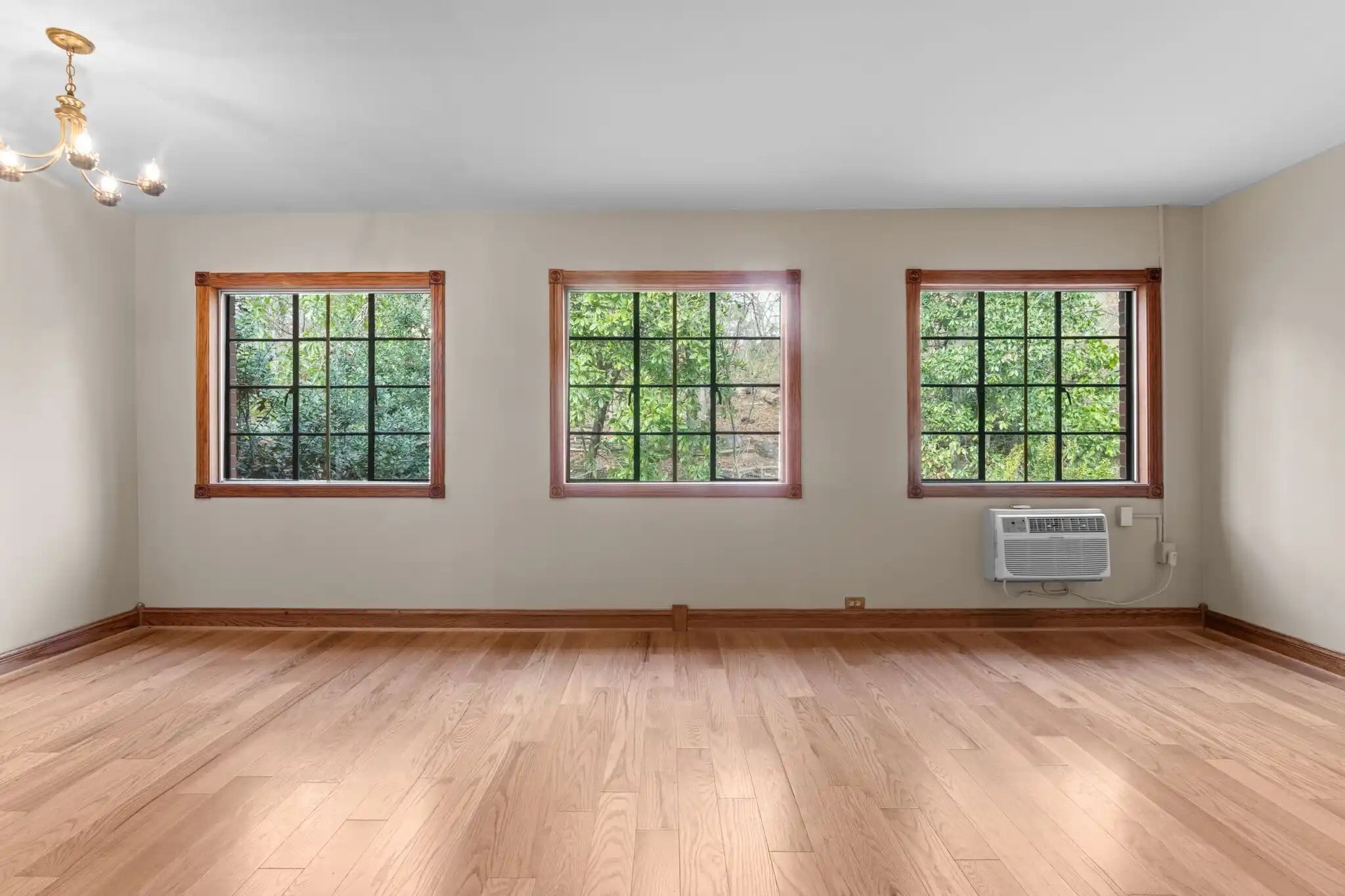 Building Photo - 1649 Preston Rd