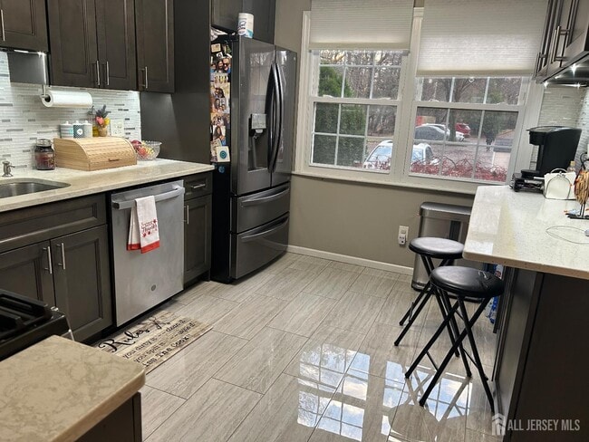 Building Photo - 42 Townsend Dr