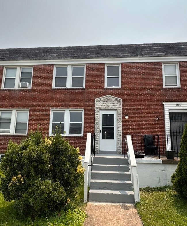 Primary Photo - 3725-FLOOR-3725-FLOO1 Bonview Ave