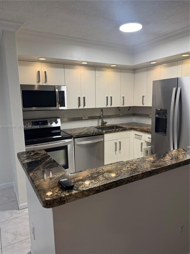 Building Photo - 9620 W McNab Rd