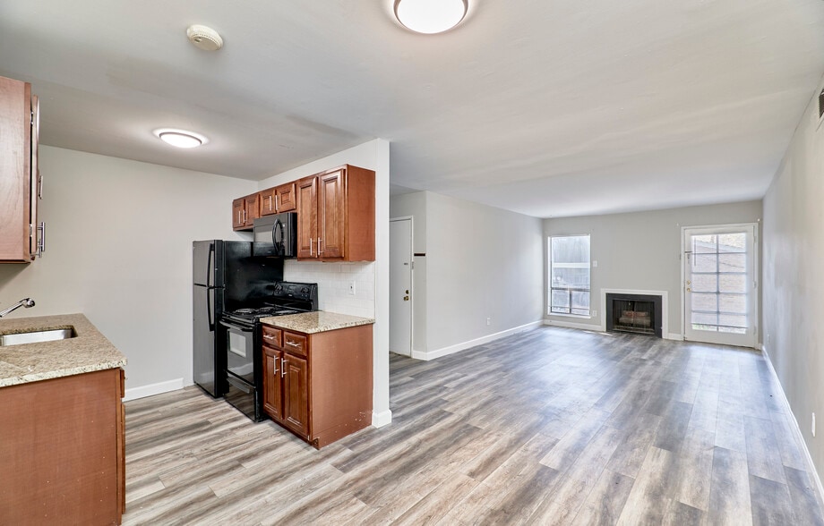 551_S_Clay_Ave_040 - Kirkwood Forest