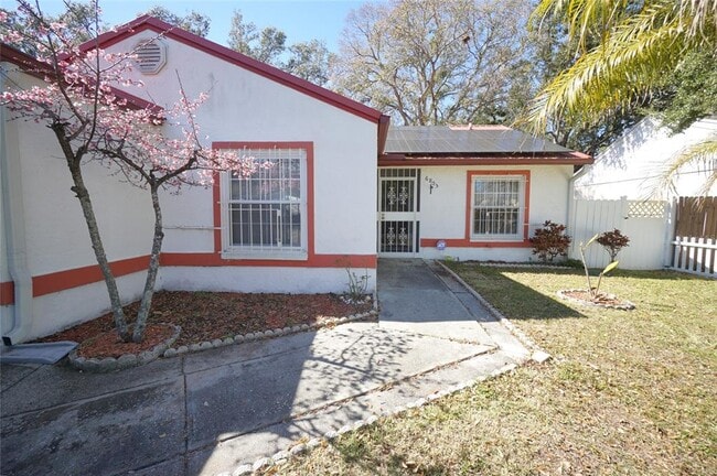 Building Photo - 6805 S Sheridan Rd