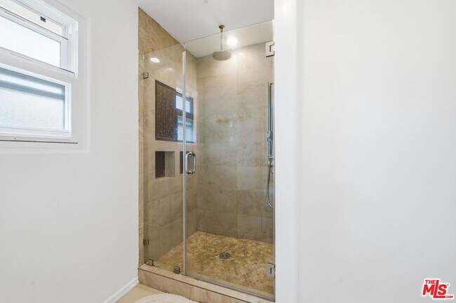 Building Photo - 29107 Hillrise Dr