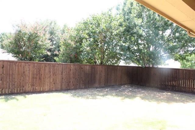 Building Photo - 15467 Appaloosa Dr