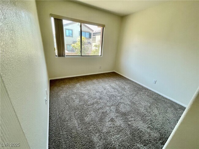 Building Photo - 8233 Strawberry Spring St