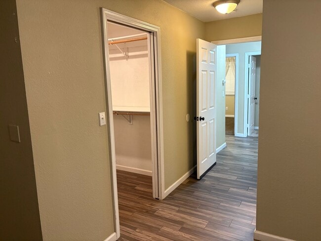 Building Photo - Great 4 bedroom home with pool