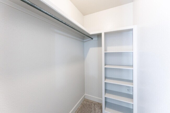 Building Photo - 9603 Orlando Ave