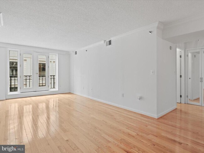 Building Photo - 601 Pennsylvania Ave NW