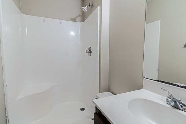 Building Photo - Ask about our move in special