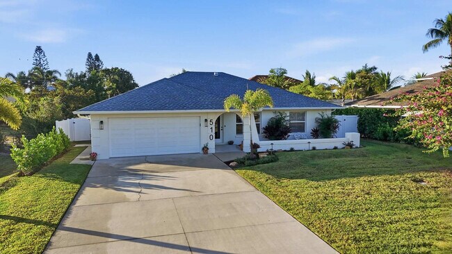 Building Photo - 510 106th Ave N