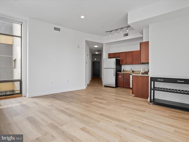 Building Photo - 1414 Belmont St NW